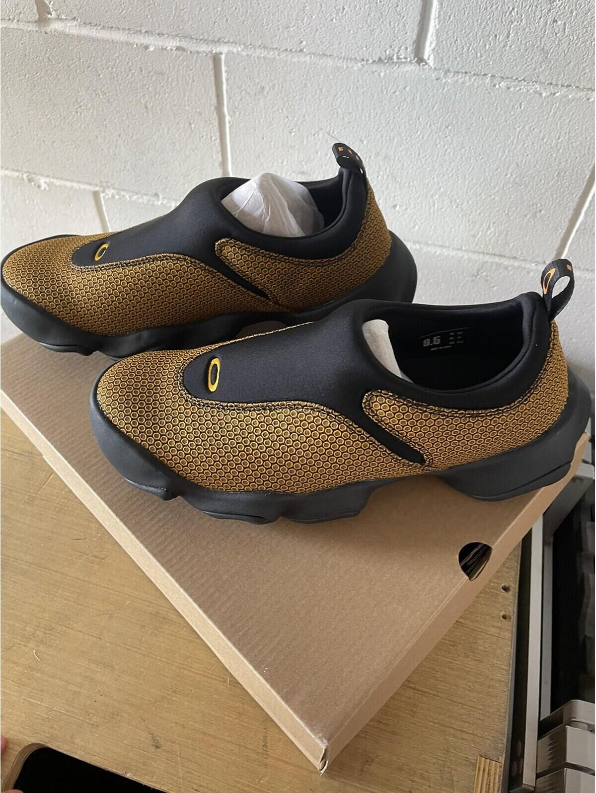 Oakley Factory Team Flesh Yellow/Black Size 9.5